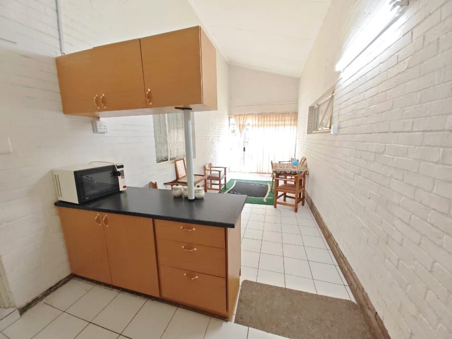 5 Bedroom Property for Sale in Generaal De Wet Free State